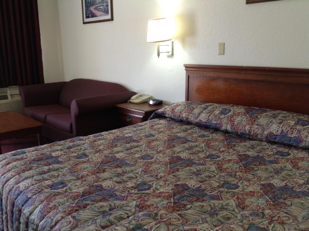 Budget Host Hempstead Inn Brookhollow/Energy Corridor Хьюстон Экстерьер фото