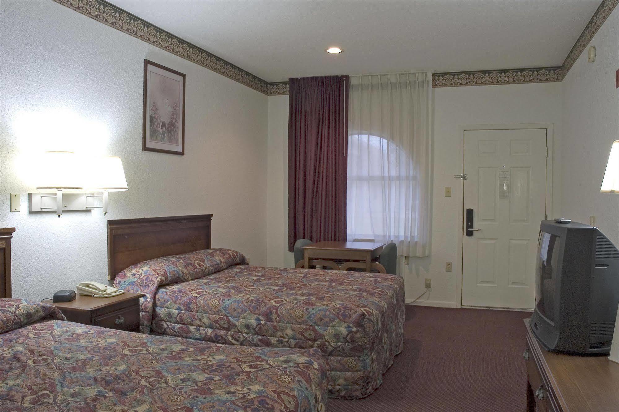 Budget Host Hempstead Inn Brookhollow/Energy Corridor Хьюстон Экстерьер фото